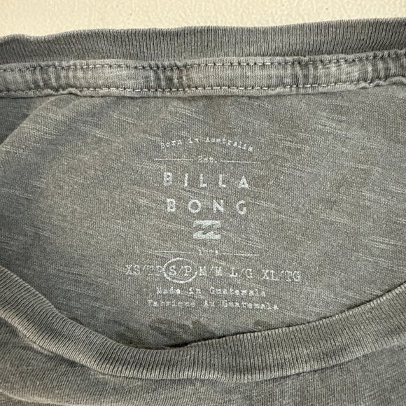 Billabong Women’s Graphic Tee Small “The Waves Are Calling” Distressed Look - Picture 5 of 7